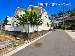 和田町駅徒歩6分。陽光満ちる2階LDKと豊富な収納、都市の利便と穏やかな暮らしを結ぶ峰岡町の新邸。