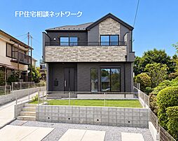 豊かな緑に囲まれた菅田町。20帖以上のLDKと4つの居室、ZEH水準の快適性が家族の暮らしを彩る新築