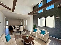 並列駐車２台可能/ＬＤＫゆったり１７～２１帖/カフェスタイルのオープンキッチン/人気の中央線