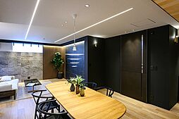 高級感溢れるデザイナース住宅/ＬＤＫゆったり３０帖/車庫は並列駐車２台可能