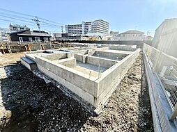 カースペース2~3台(車種による) 防犯カメラ付き 駅徒歩13分■秦野市栄町■