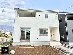 並列駐車2～3台可（車種による）！全室収納完備の4LDK　防犯カメラ付で安心を■秦野市堀山下第8■