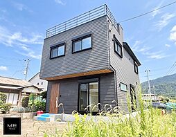 明るい3面採光のLDK20帖、開放感のある理想の空間です！■秦野市菩提■