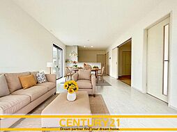 ＼ CENTURY21 ／春日市松ケ丘3丁目1期　全2棟(博多南駅)～残り1棟～