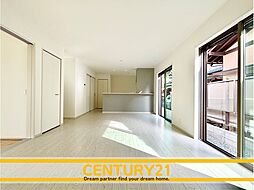 ＼ CENTURY21 ／ 古賀市天神4丁目2期　全2棟（古賀駅）～早くもLast 1邸～