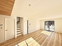 ■ブルーライン「下永谷」駅 徒歩2分 カースペース2台駐車可能♪■横浜市港南区日限山1丁目■