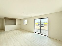 駐車スペース2台可能な敷地！充実の設備と豊富な収納で便利な生活！■グラファーレ平塚市大島■