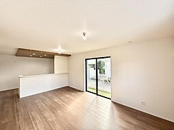 カースペース4台可(車種による)前面道路6mで車の出入りも楽々■グラファーレ横浜市磯子区杉田7丁目7期■