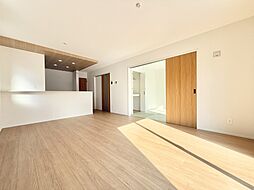 カースペース並列2台駐車可能　全面道路南側にて陽当り良好■平塚市唐ケ原■