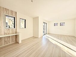 WIC、SIC等豊富な収納!土地面積57坪! ZEH水準 省エネ住宅対応■ 横浜市栄区桂台南2丁目■