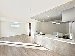 小田原線「渋沢」駅　徒歩11分　カースペース2台駐車可能♪■秦野市渋沢１丁目■