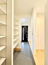 公園まで徒歩5分 四季の自然を身近に感じる心地よい暮らし■鎌倉市今泉台４丁目４期■