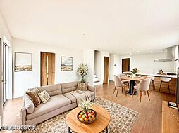 ZEH水準省エネハウス！！広々LDKに人気のリビング階段♪駐車2台可■厚木市林５丁目■