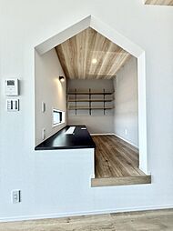 小田急線「生田」駅　徒歩17分　カースペース2台駐車可能■川崎市多摩区南生田■