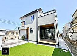 屋根付きウッドデッキで日常にゆとりを…省エネ適合住宅でエコ生活■横浜市金沢区能見台３丁目■