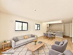 ■駐車スペース並列2台可能！WIC、リネン庫等豊富な収納！■町田市本町田■
