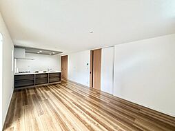 駐車2台可能。18帖の広々LDK！長く安心して暮らせる長期優良住宅■厚木市温水■