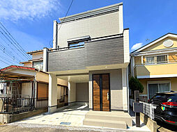 【限定1棟】駅徒歩10分の好立地に佇む、南道路に面した陽当り良好な邸宅。～川崎市多摩区布田～