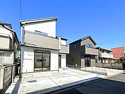 【長期優良住宅】カースペース2台分確保され、生活利便性も良好な好立地の邸宅～日野市日野台5～