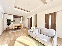 日野市南平１丁目　新築戸建　全２棟