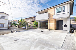 碧空に包まれ爽快感に溢れた暮らし　理想的な休日を楽しむ住まい 。