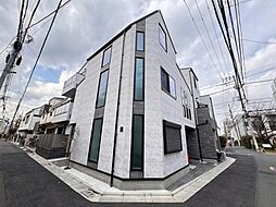 中野区中野6丁目　～暮らしに富む駅徒歩8分好立地の新邸～