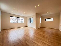 板橋区小茂根2丁目　【内見可能】満足なゆとりと使いやすい設計施工♪