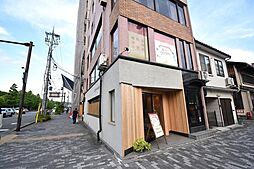 二条ユニバーサルビル
