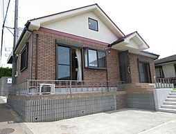 鳶尾5丁目貸家 1