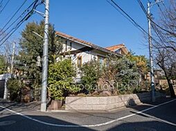 世田谷区成城6丁目の一戸建て