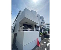 Ｎ．Ｈａｕｓ 302