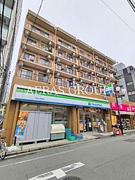 ファミーユビル