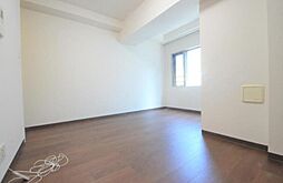 シャンブリーズ三越前