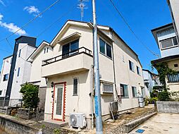 吹き抜け天井と広々LDKを備えたラグジュアリー住宅 1
