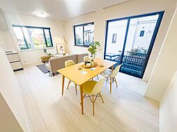 多摩市連光寺３丁目の一戸建て