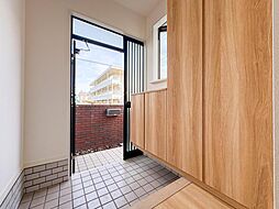 あきる野市二宮東２丁目の一戸建て