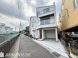 東野川1丁目　リビング一部に吹き抜けのある3階建て邸宅