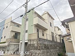 犬蔵1丁目　水回り設備が集約・ウッドデッキのある2階建て邸宅