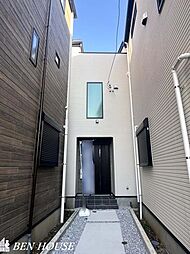 宮内3丁目　ワイドバルコニーで洗濯物もたっぷり干せる3階建邸