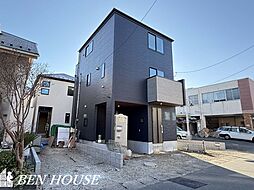 上平間 カウンタースペースのある居室のある2階建て邸宅