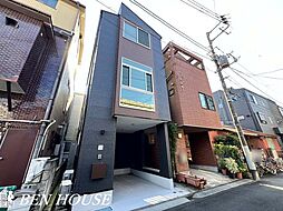 南加瀬2丁目 床暖房標準設置のリビングの3階建て邸宅