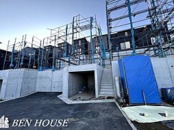 下末吉5丁目　約2．2帖の小部屋のある2階建て邸宅