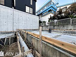 下末吉5丁目　駐車スペース2台可能な2階建て邸宅