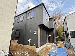 北野川　1階リビングの2階建て邸宅