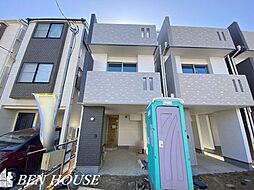 矢向5丁目 水回り設備集約プランの3階建て邸宅