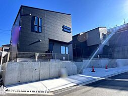 千代ケ丘6丁目　角地に位置する2階建て邸宅