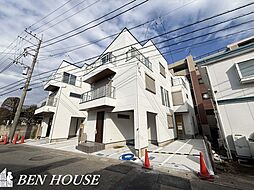 馬絹4丁目 オープンキッチンで開放感のあるリビングの邸宅