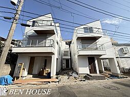 馬絹4丁目　リビング上部が吹き抜けの3階建て邸宅