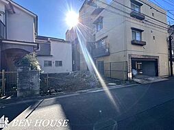 東門前3丁目　水回り設備が集約されたプランの3階建て邸宅