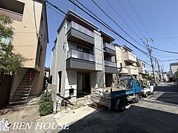 上小田中6丁目　ＷＩＣやパントリー完備の3階建て邸宅
